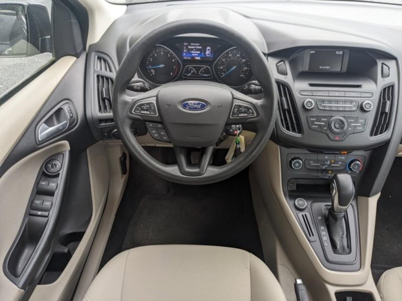 2017 Ford Focus SE SEDAN